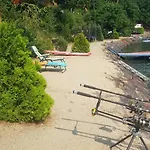 مكان تخييم Sk Delfin Jesenice *